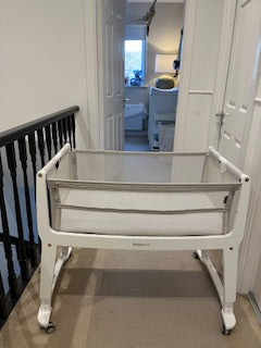 Snuz Pod Studio with wheels