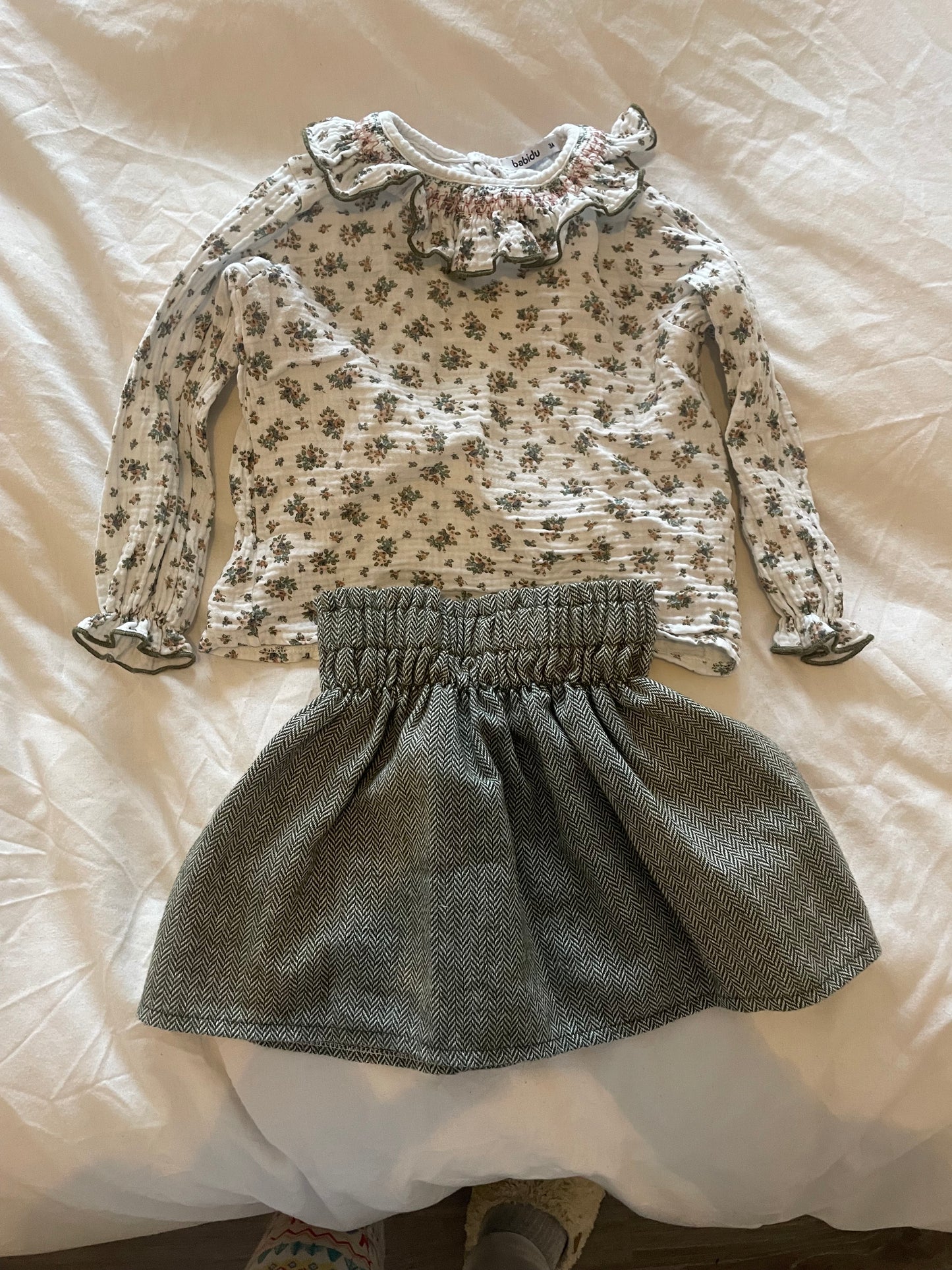 Babidu girls ivory & green floral skirt set