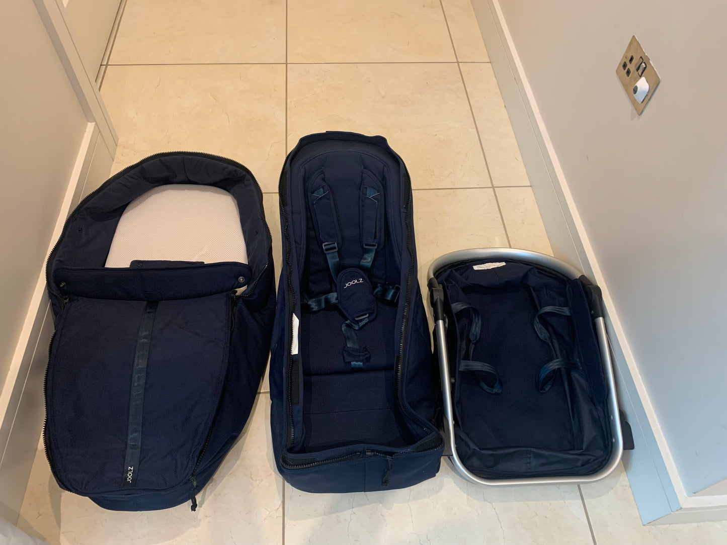 Joolz geo duo - double buggy/travel system/stroller/pram in excellent condition & valued at over €1500