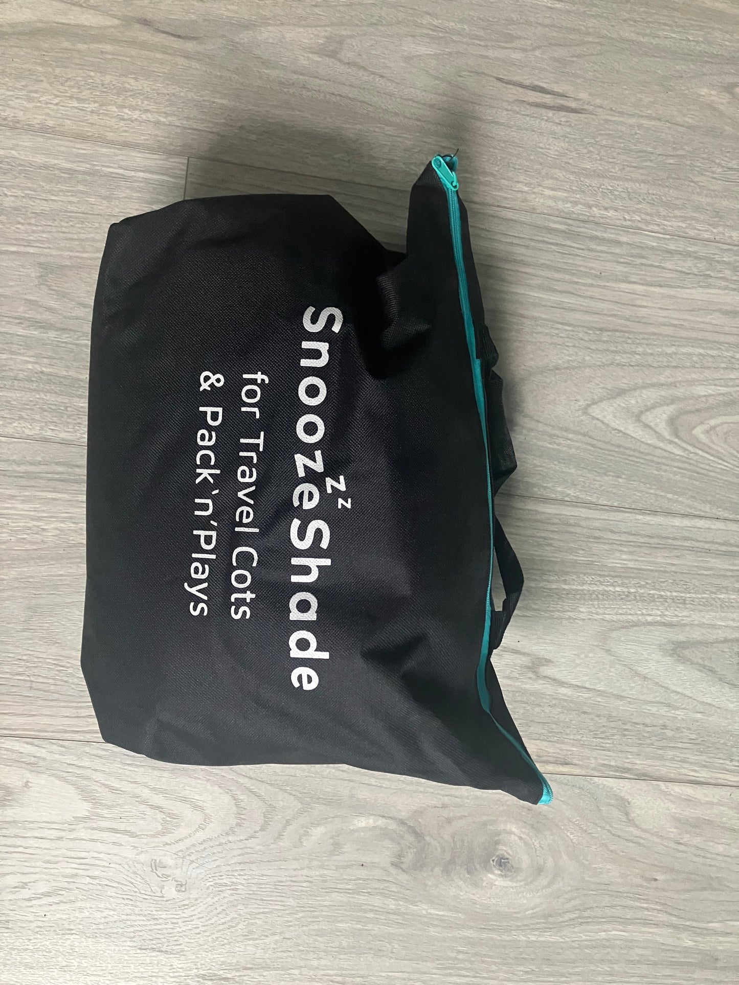 Snooze shade for travel cot/pack&play