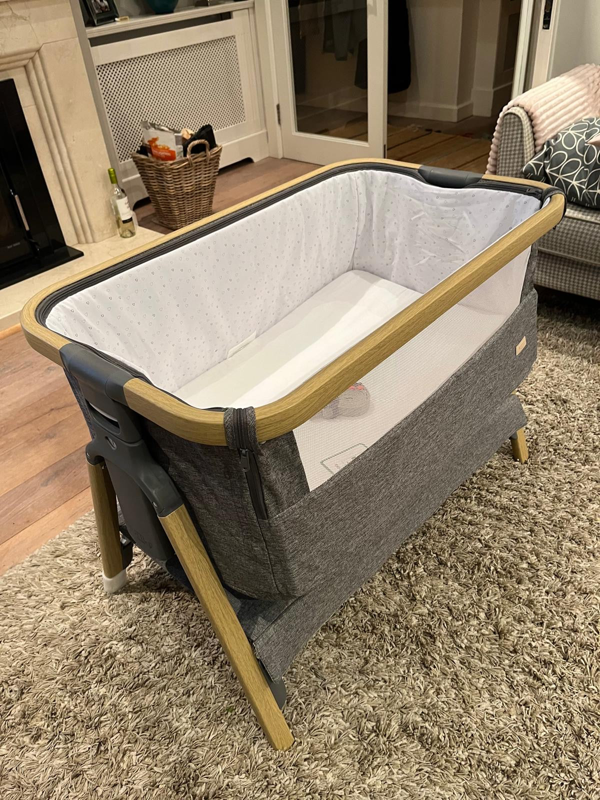 CoZee Bedside Crib