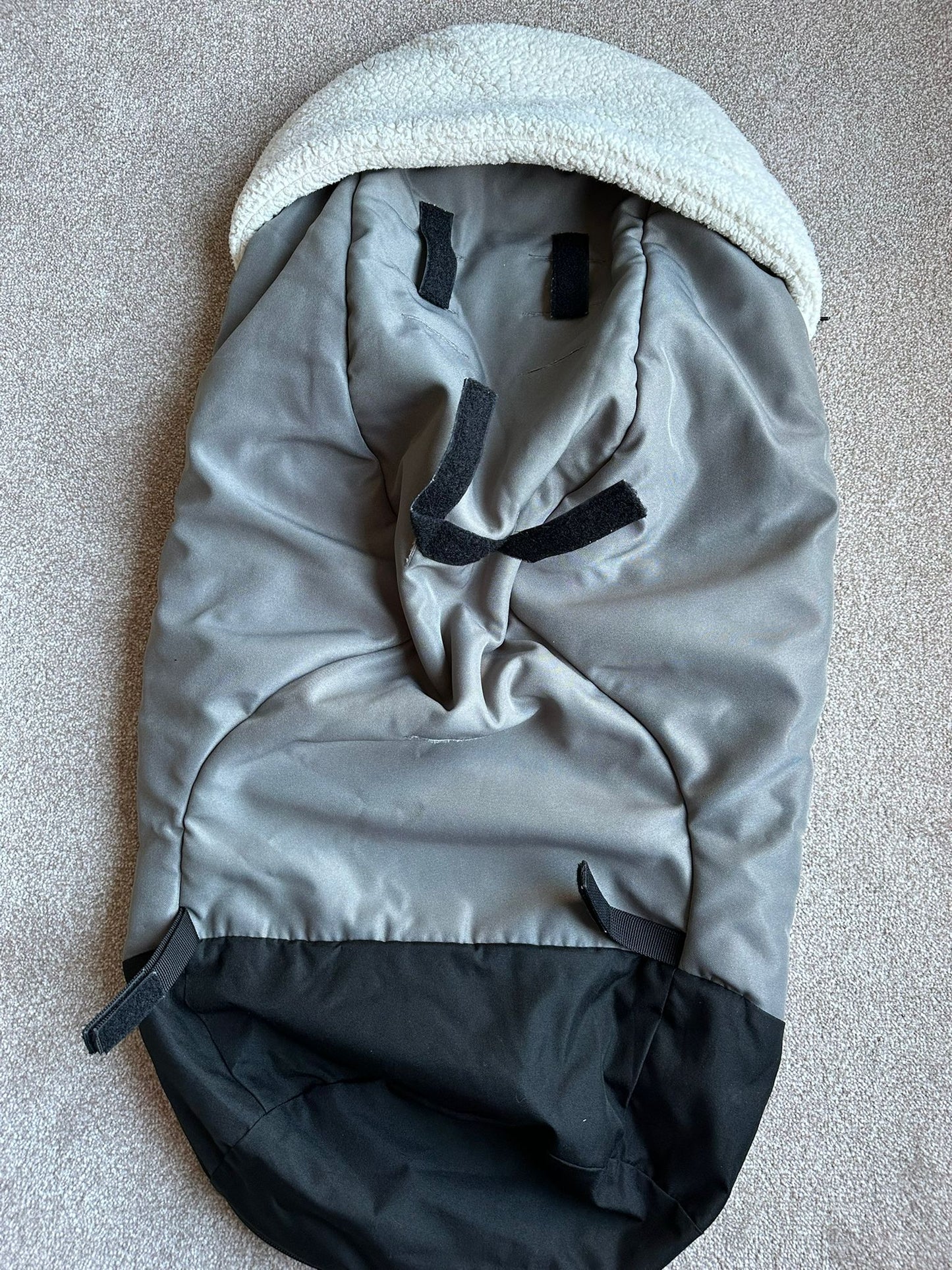 Babyzen Yoyo2 footmuff in grey