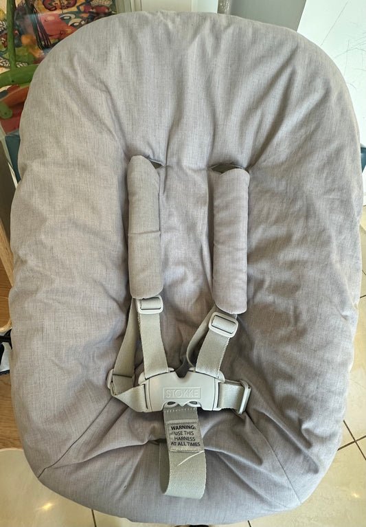 Tripp Trappe Newborn Set with toy hanger