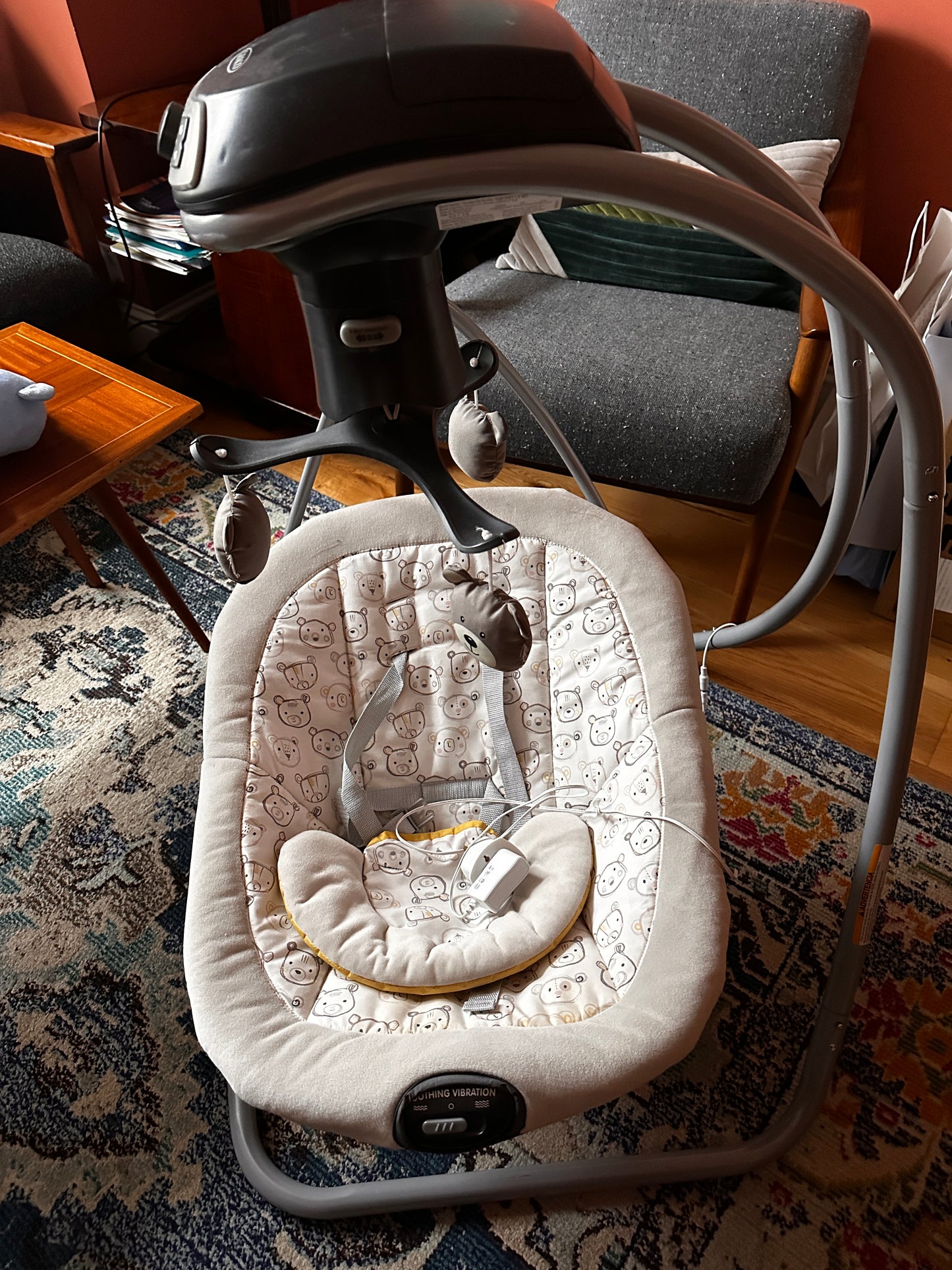 Graco Simple Sway Swing with Multi-Direction Lounger