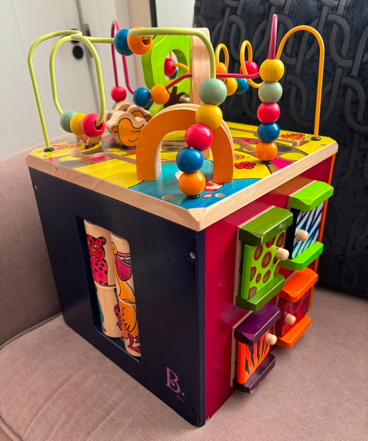 Zoo wooden activity cube