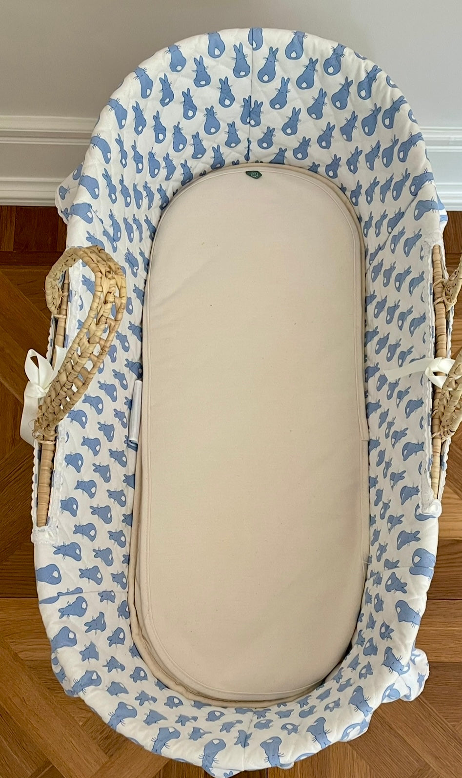 Nursery window Moses basket cover