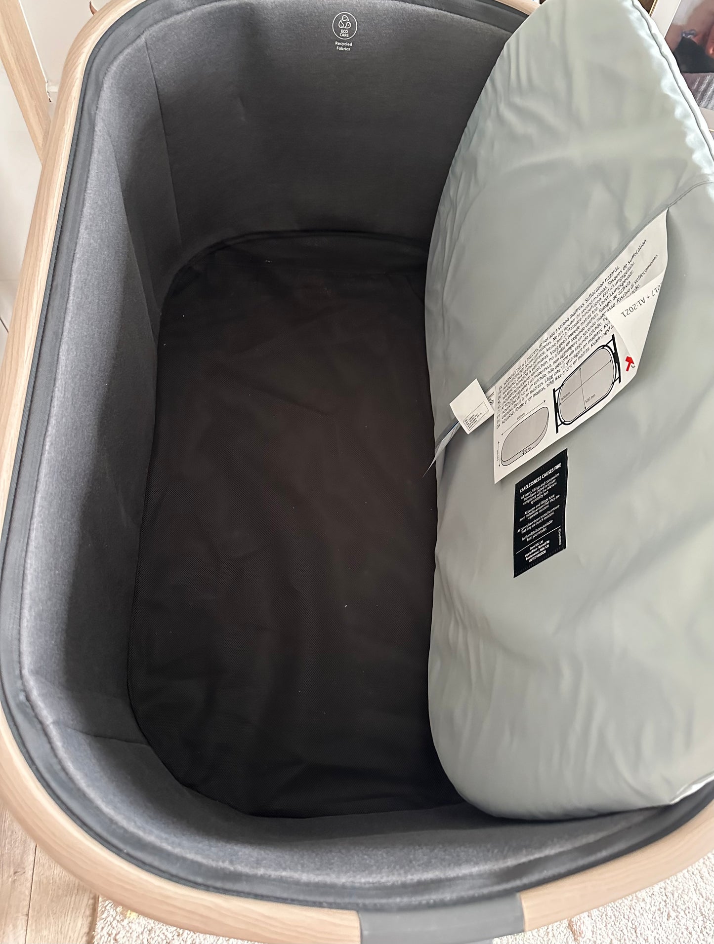 Maxi-Cosi Iora Bedside Crib