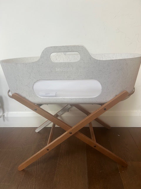 SnuzBaskit Moses Basket & Stand.