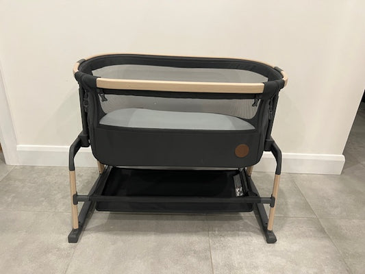 Maxi Cosi Iora Air next to me