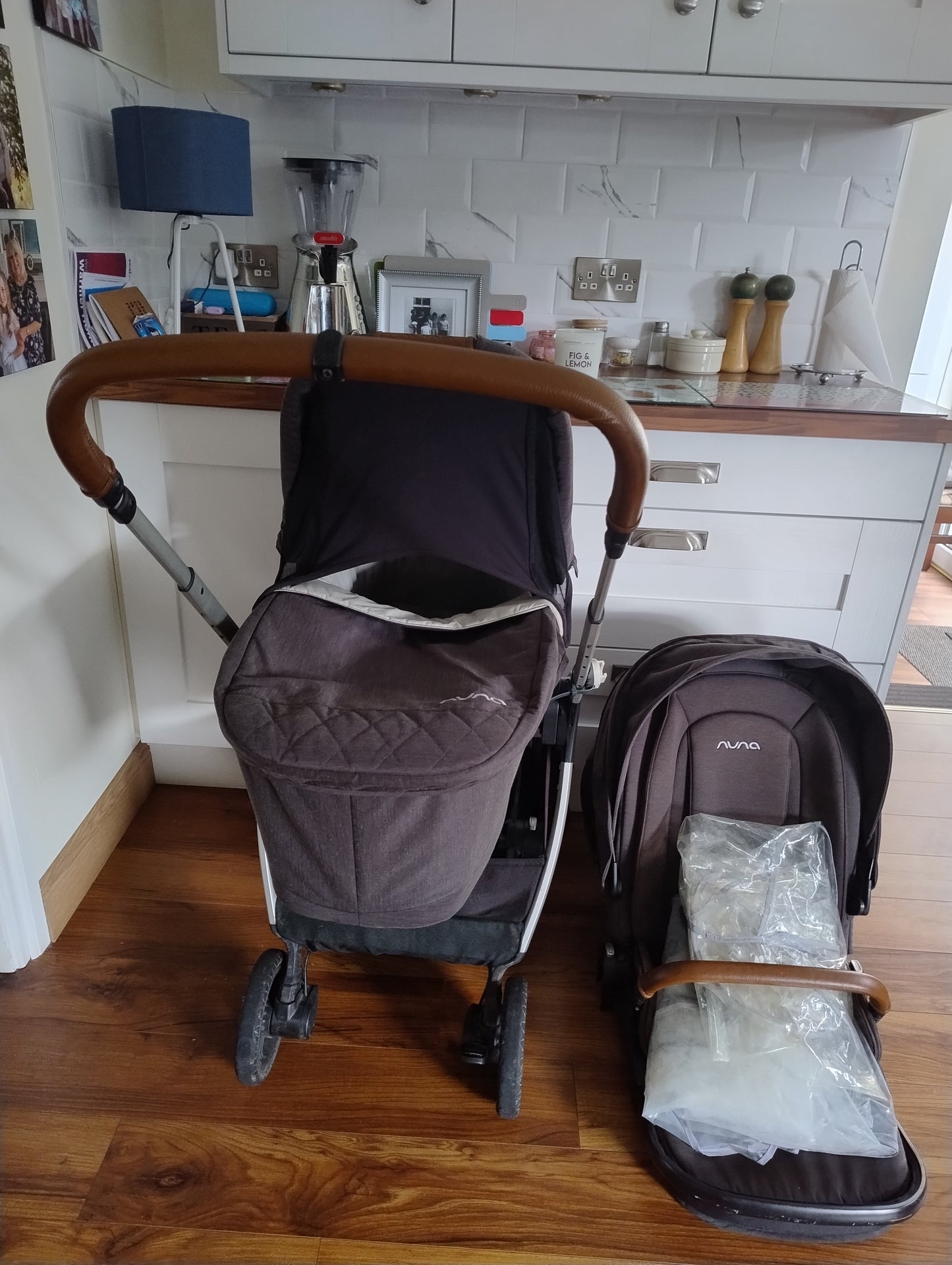 Nuna travel system