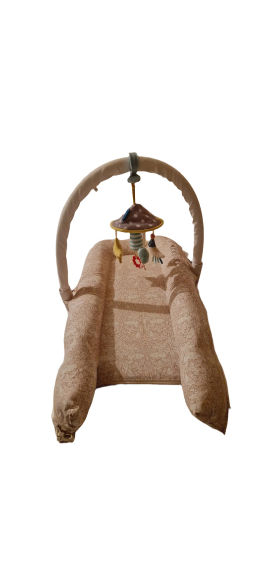 Dockatot, spare cover and toy frame
