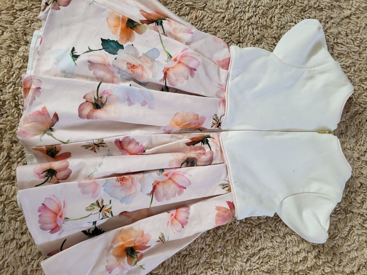 Girls dress